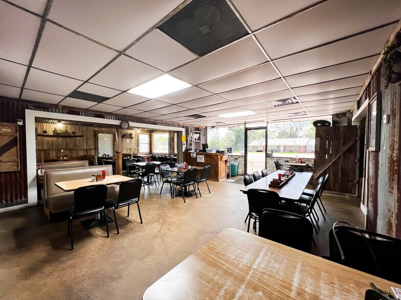 More Photos Of 108 S Main St, Yantis Restaurant For Sale