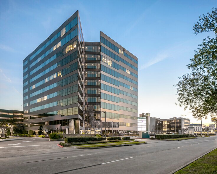 More Photos Of 11767 Katy Fwy, Houston Office For Lease