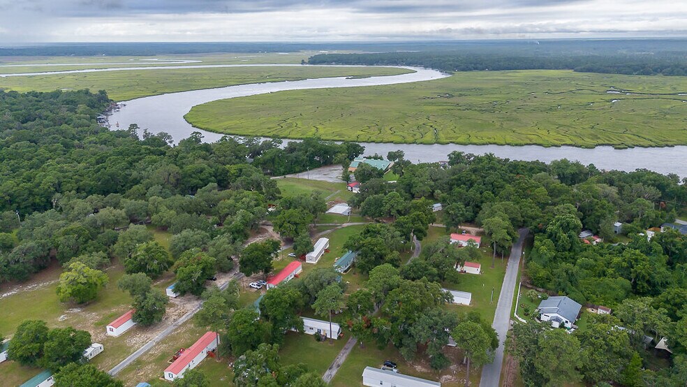 More Photos Of 1224 Buccaneer Club Rd NE, Townsend General Retail For Sale