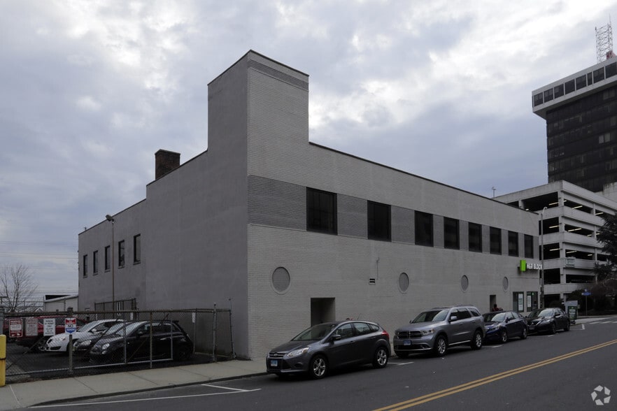 Primary Photo Of 38-56 Fairfield Ave, Bridgeport Office For Lease