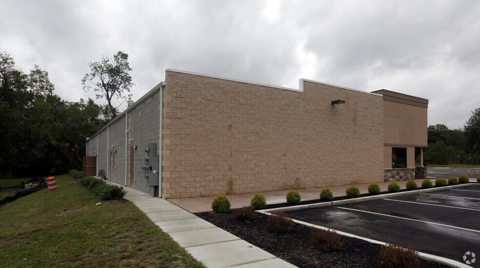 More Photos Of 344 W Delsea Dr, Malaga Freestanding For Lease