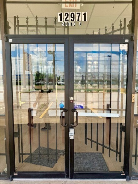 More Photos Of 12971 Westheimer Rd, Houston Freestanding For Lease