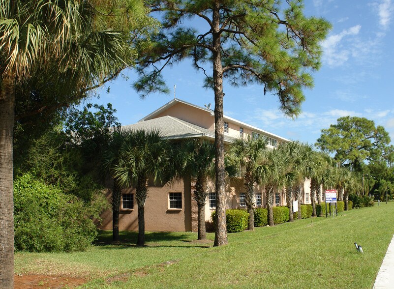 More Photos Of 6338 Presidential Ct, Fort Myers Office For Sale