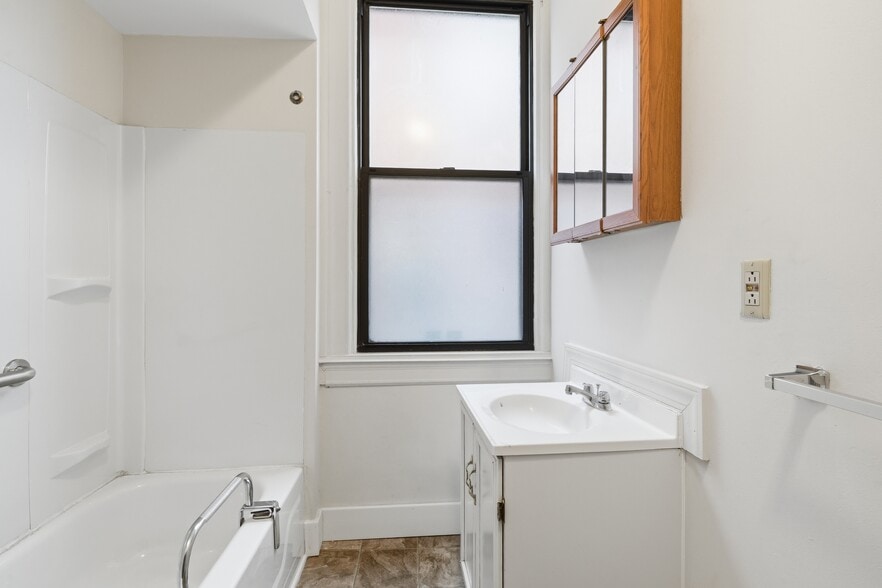More Photos Of 215 S Braddock Ave, Pittsburgh Apartments For Sale