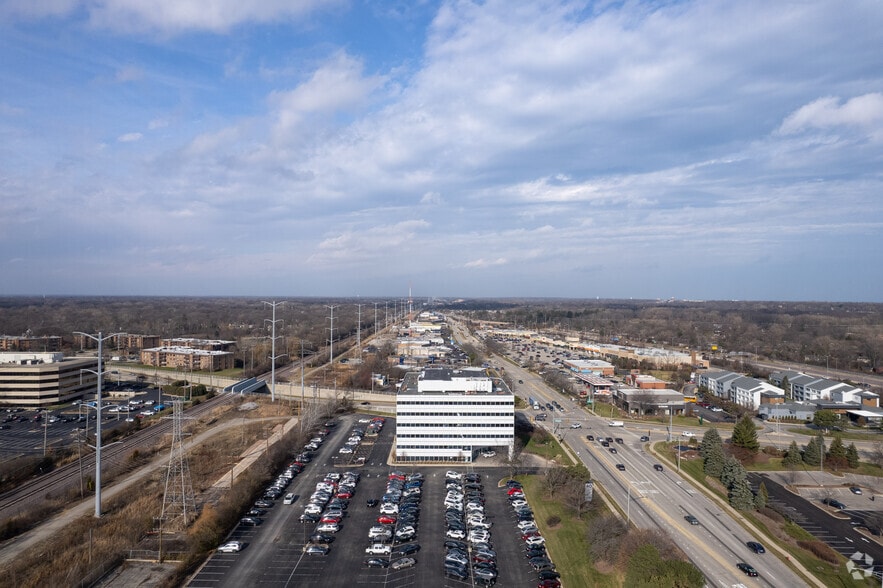 More Photos Of 40 Skokie Blvd, Northbrook Office For Sale