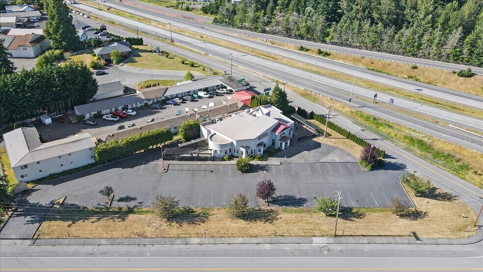 More Photos Of 1650 W Bakerview Rd, Bellingham Restaurant For Sale
