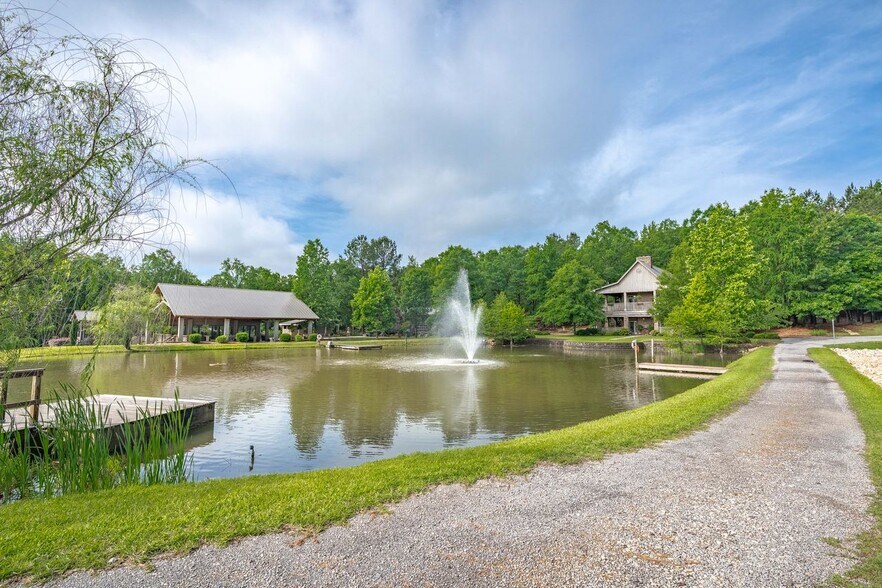 More Photos Of 1530 Buck Hill Rd, Ridgeway Industrial For Sale