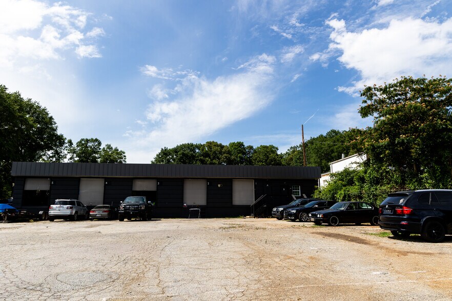 Primary Photo Of 860 W Main St, Spartanburg Light Distribution For Sale