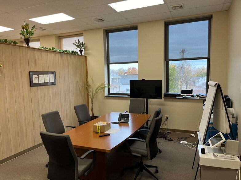 More Photos Of 3218 Lakeshore Rd, Buffalo Office For Sale
