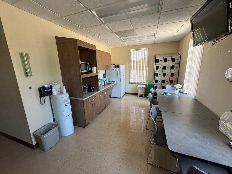 More Photos Of 6451 Village Ln, Macungie Office For Lease
