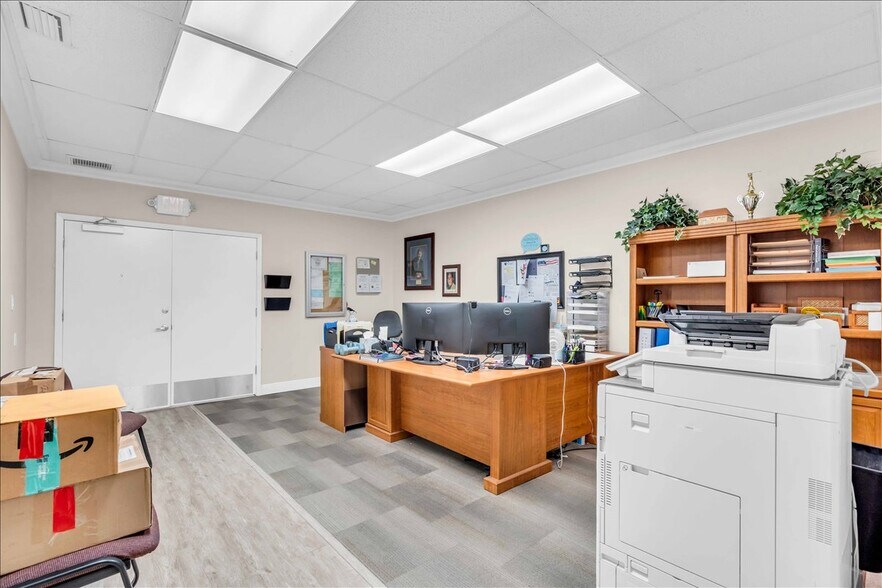 More Photos Of 3949 Evans Ave, Fort Myers Medical For Sale