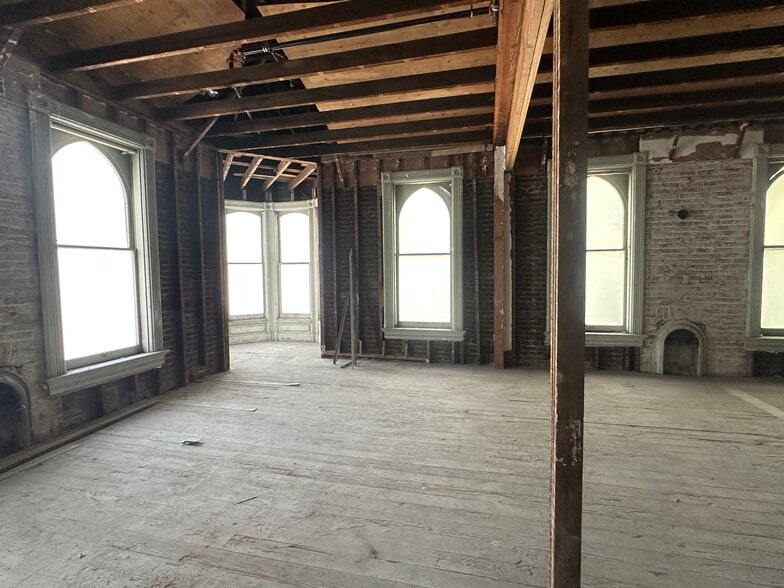 More Photos Of 82-96 E Santa Clara St, San Jose Office For Sale