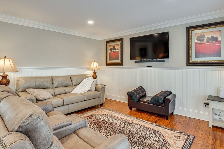 More Photos Of , Lewisburg Specialty For Sale