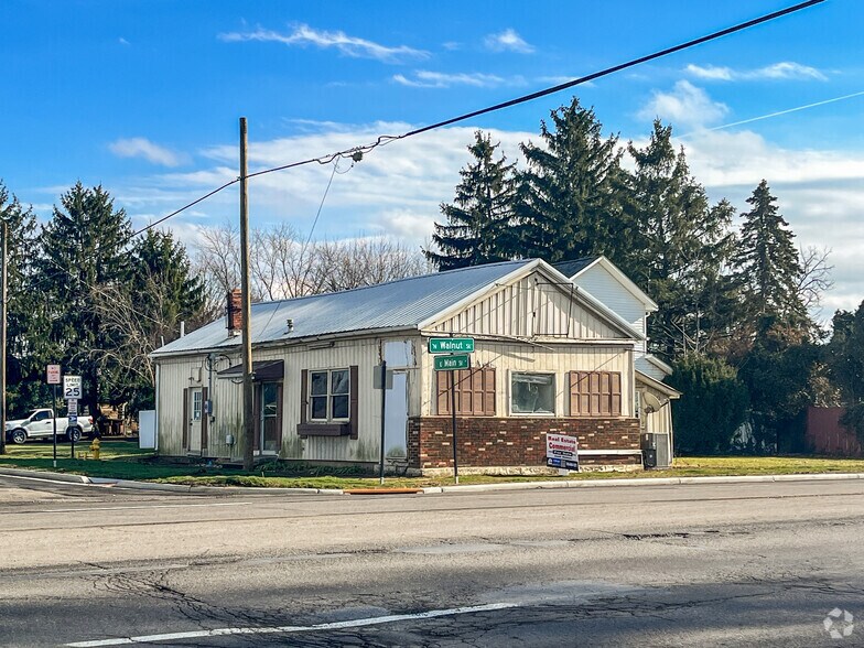 Primary Photo Of 5002 S Walnut St, South Bloomfield Storefront For Sale
