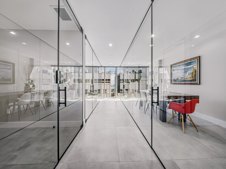 More Photos Of 150 SE 2nd Ave, Miami Office Residential For Sale