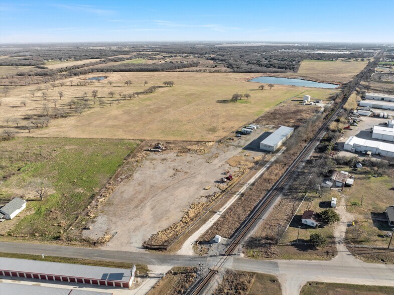 More Photos Of 193 E Hilltop Rd, Elm Mott Self Storage For Sale