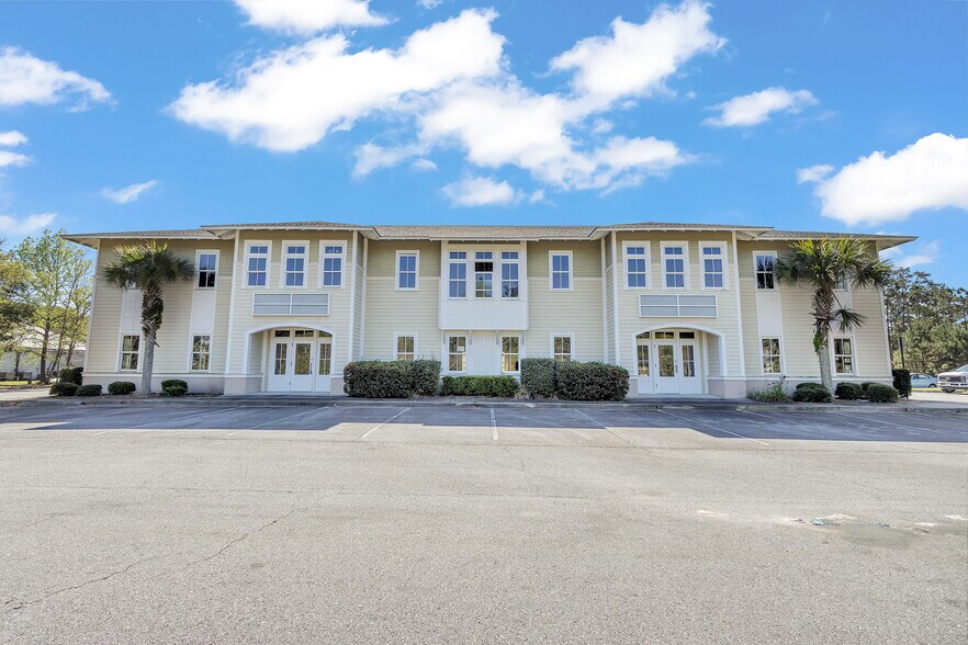 More Photos Of 100 Timber Trail Rd, Richmond Hill Office For Sale