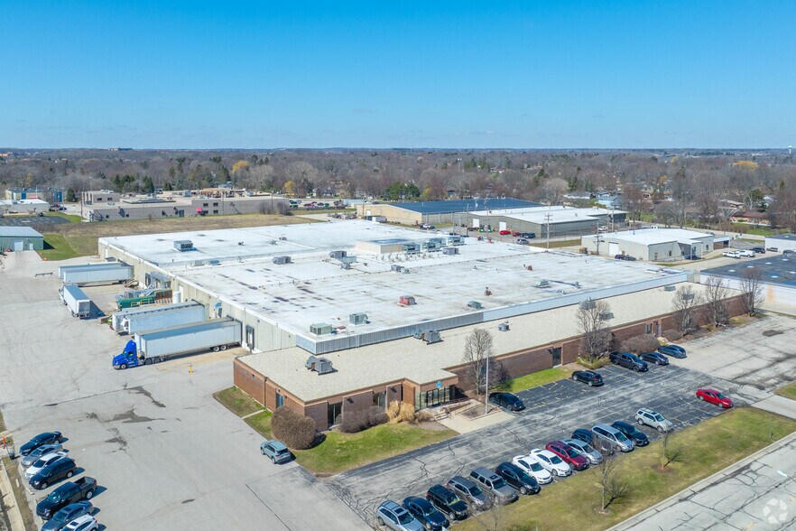 More Photos Of 9009 N 51st St, Brown Deer Manufacturing For Sale
