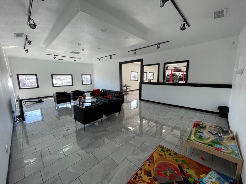 More Photos Of 11291 Folsom Blvd, Rancho Cordova Auto Dealership For Sale