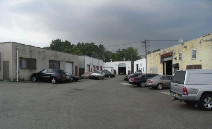 Primary Photo Of 176 Saddle River Ave, South Hackensack Warehouse For Lease