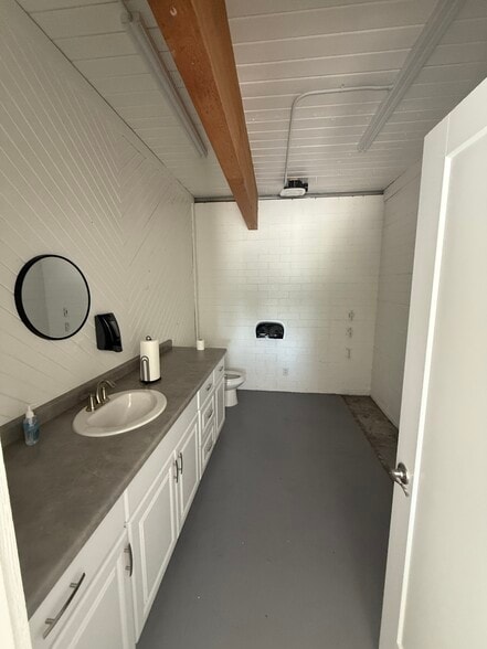 More Photos Of 51 E 200 N, Alpine Warehouse For Sale