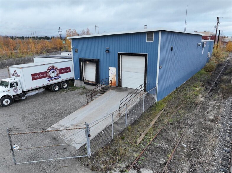 More Photos Of 1502 Minnie St, Fairbanks Industrial For Sale