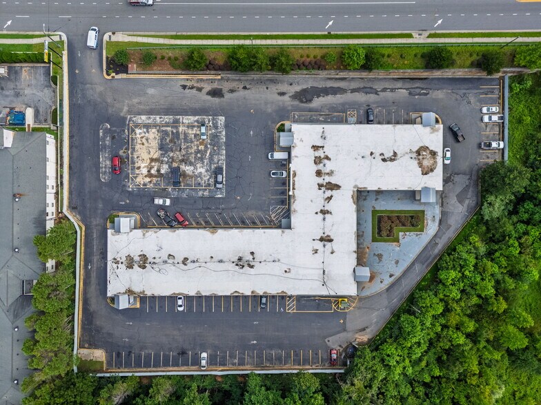 More Photos Of 2402 S Sterling St, Morganton Hotel For Sale