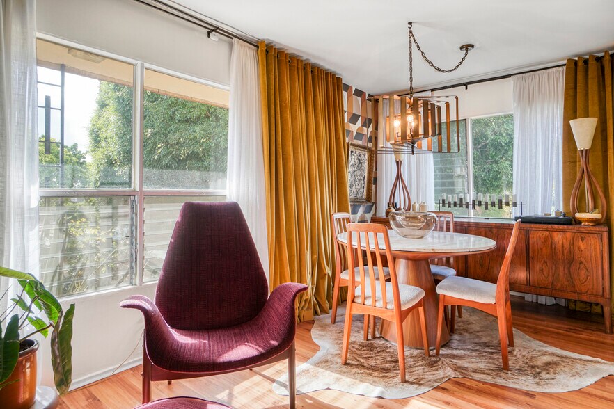 More Photos Of 904 N Spaulding Ave, Los Angeles Apartments For Sale