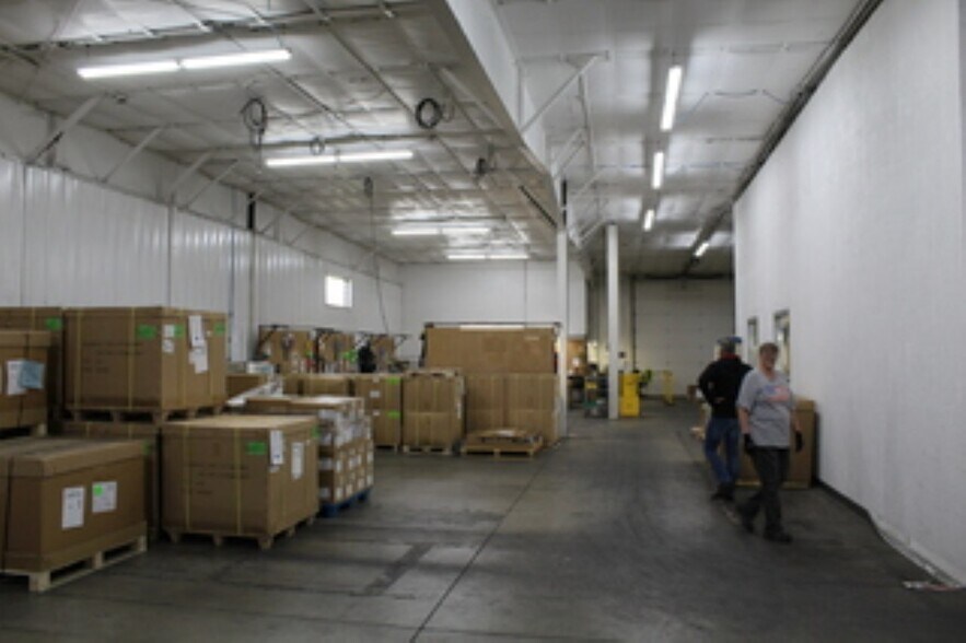 More Photos Of 807 Prospect Ave, Osceola Manufacturing For Sale