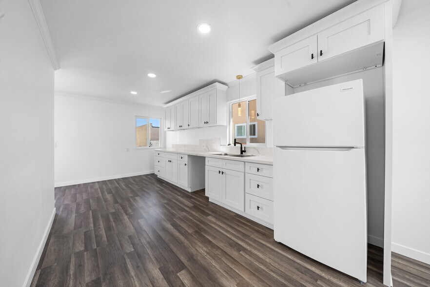 More Photos Of 3515 W Commonwealth, Fullerton Multifamily For Sale