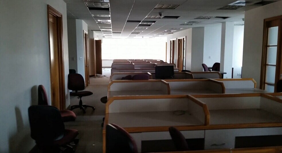 More Photos Of 189-10 Hillside Ave, Hollis Medical For Sale