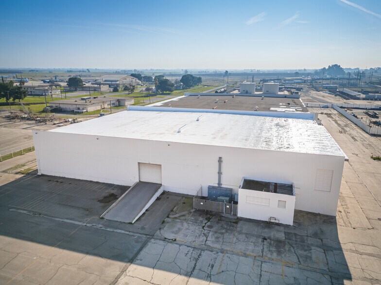 More Photos Of 2901 Apron Ave, Atwater Warehouse For Lease