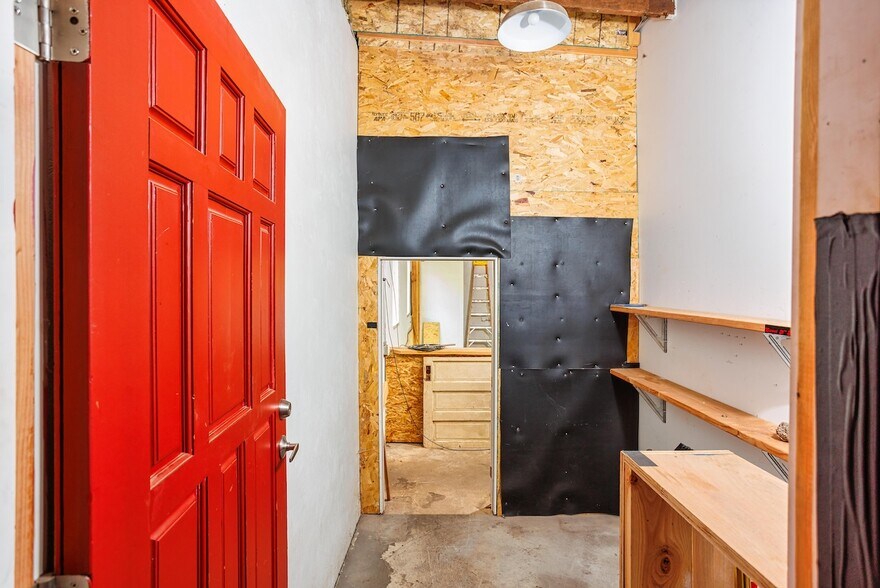 More Photos Of 2314 NE Alberta St, Portland Freestanding For Lease