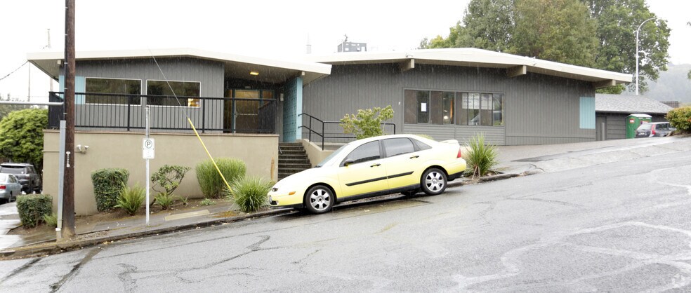 Primary Photo Of 0110 SW Bancroft St, Portland Office For Lease