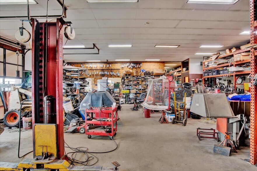 More Photos Of 140 Hershey Rd, Hershey Specialty For Sale