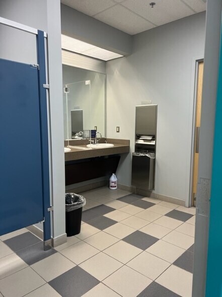 More Photos Of 4692 Millennium Dr, Belcamp Unknown For Lease