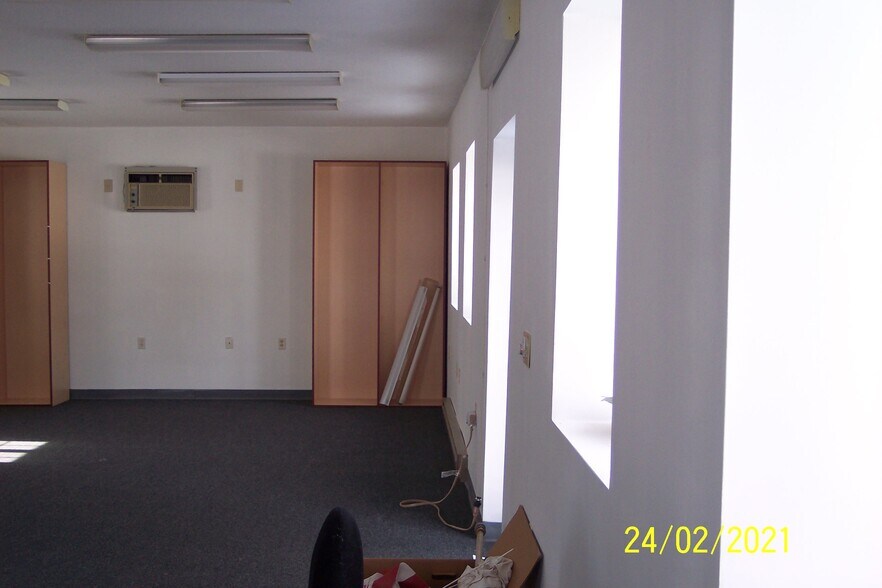 More Photos Of 805 Terryville Ave, Bristol Storefront Retail Office For Sale