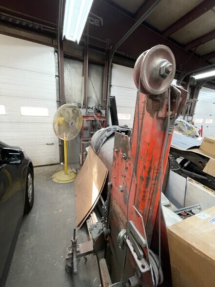 More Photos Of 24 Daly Rd, Coventry Service Station For Sale