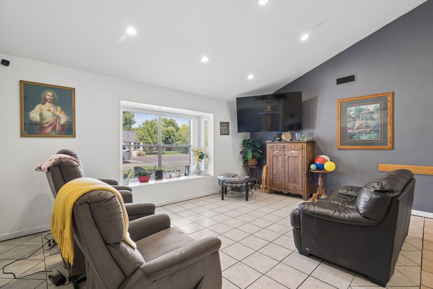 More Photos Of 1600 E Citation Ln, Tempe Assisted Living For Sale