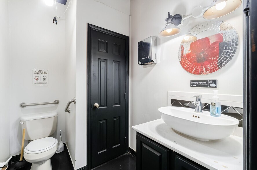 More Photos Of 45 E Columbus St, Lithopolis Restaurant For Sale