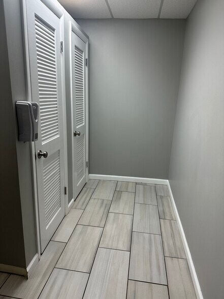 More Photos Of 191-193 Main St, Hackensack Storefront Retail Office For Lease