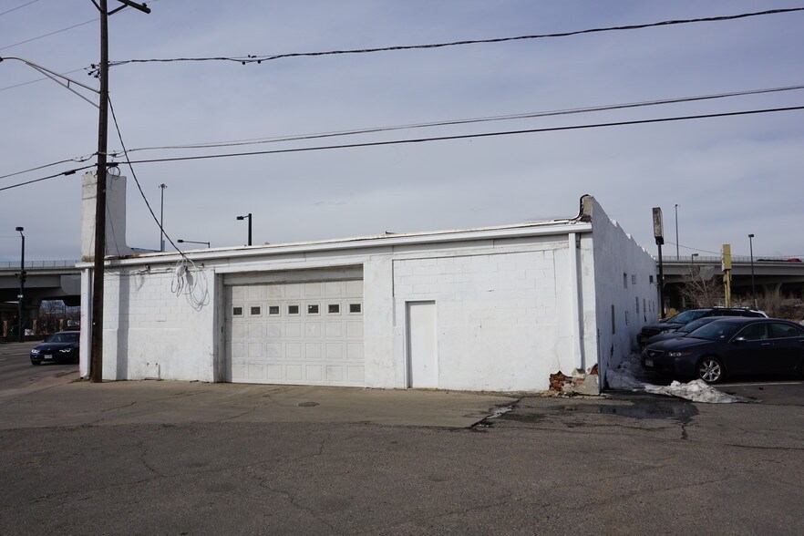 More Photos Of 788 S Broadway, Denver Storefront For Lease