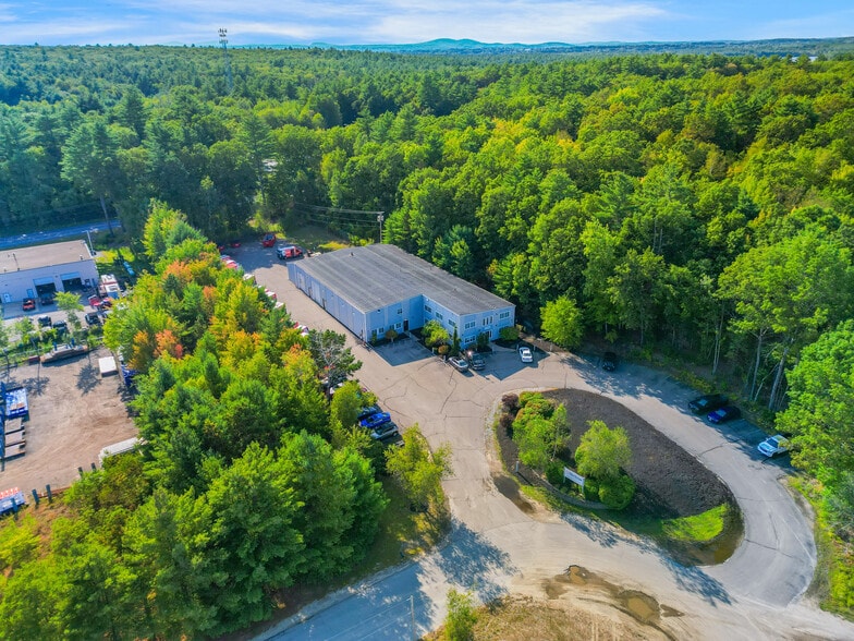 Primary Photo Of 28 Commercial Ct, Auburn Manufacturing For Sale