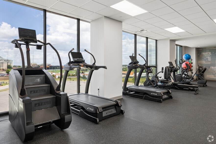 More Photos Of 3800 S J.B. Hunt Dr, Rogers Office For Lease
