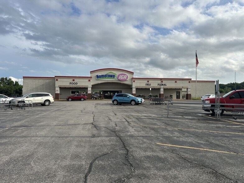 Primary Photo Of 301 S 5th Ave, Princeton Supermarket For Sale