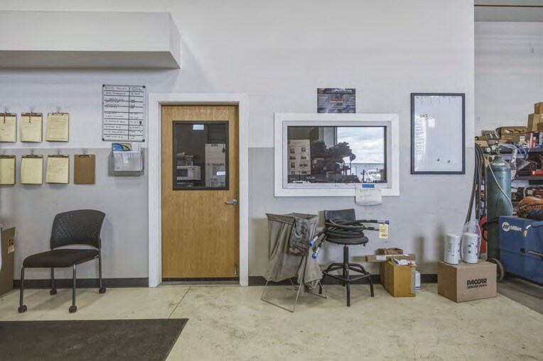 More Photos Of 2213 Henderson Loop, Richland Warehouse For Sale