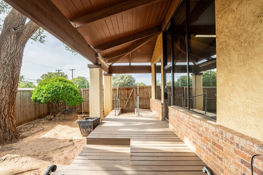 More Photos Of 5102 Salem Ave, Lubbock Medical For Sale