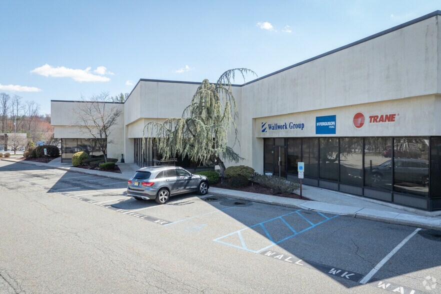 More Photos Of 300 Route 17, Mahwah Warehouse For Lease