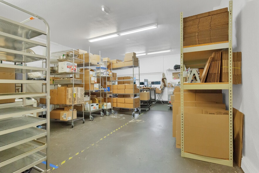 More Photos Of 5003 N Lombard St, Portland Restaurant For Lease