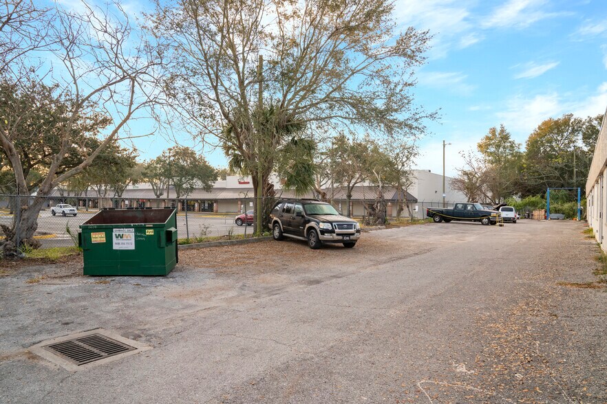 More Photos Of 1209 W Brandon Blvd, Brandon Auto Repair For Sale